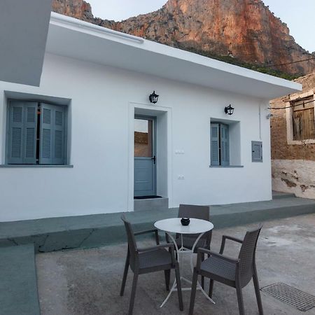 Infinity Apartment Leonidio Bagian luar foto